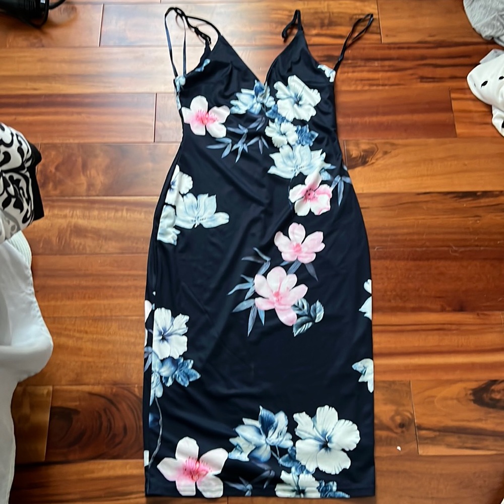 Body con midi floral dress